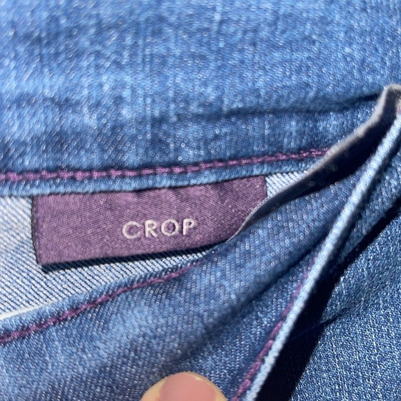 NYDJ Crop Jeans 12 - Stretchy Denim. K - Picture 5 of 5